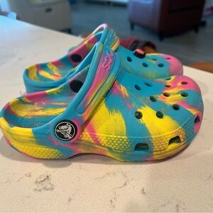Tie dye crocs for kids. Good condition, minimal use